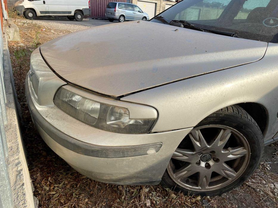 volvo v70 2.4 i на части волво в70