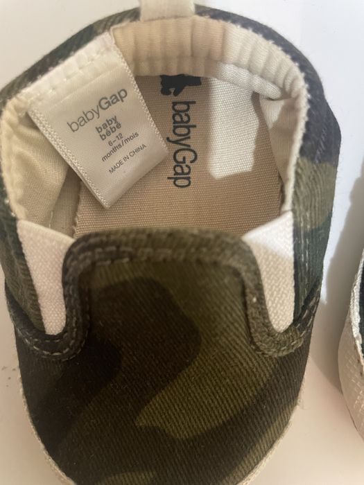 Продам детскую обувь