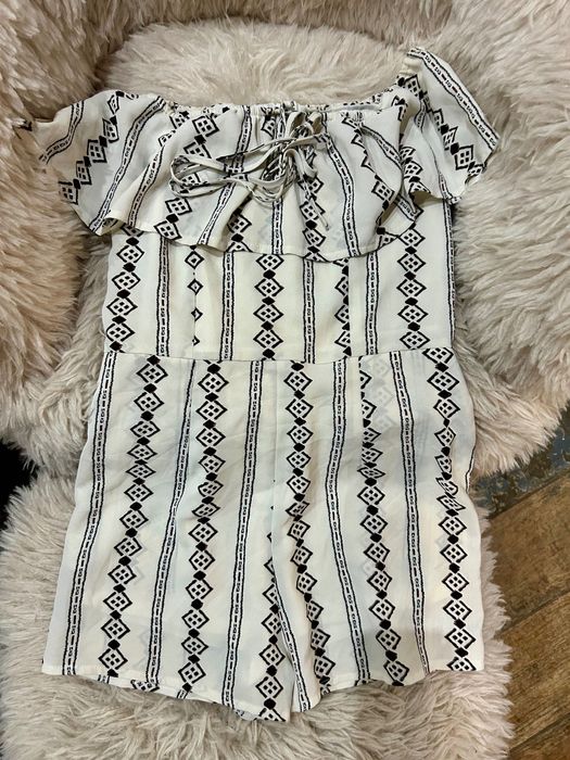 Сатениран комплект, ленена рокля, боди, топ Valentino