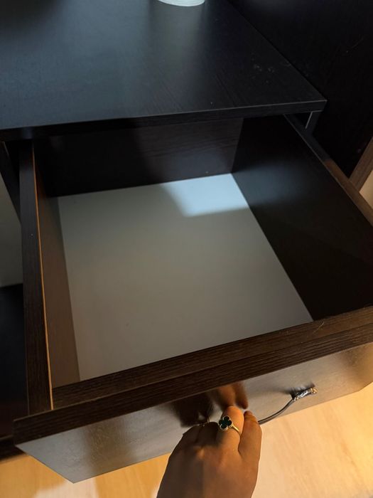 Комоды темные продам