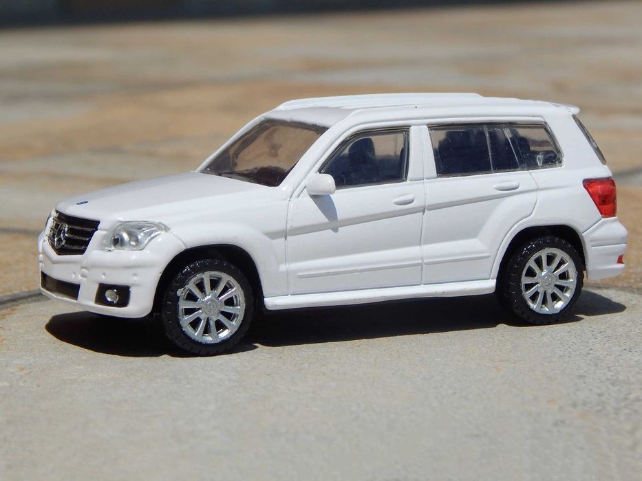 Macheta Mercedes-Benz GLK 350 4Matic 2008 sc 1:43