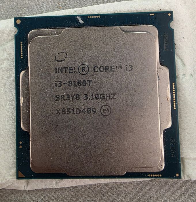Процесор i3 8100