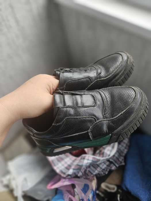 Отдам обувь . В хорошем состоянии