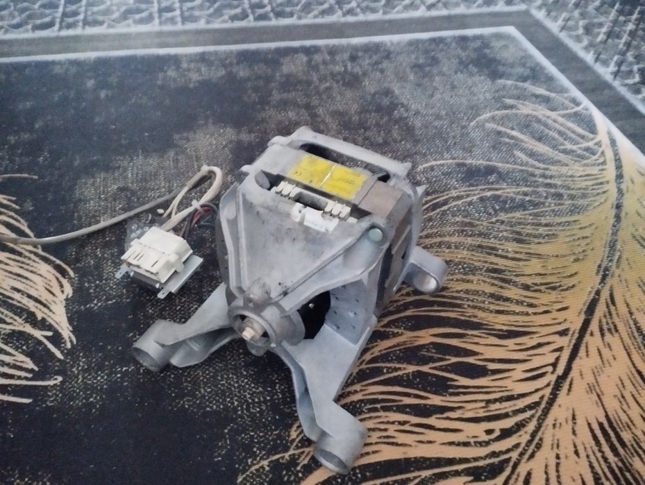 Мотор от стиральной машины