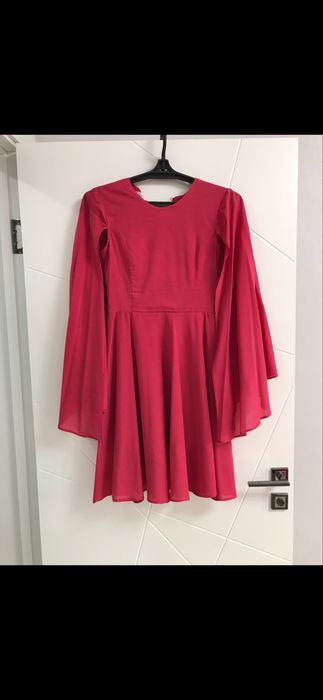 Продам платья по 4000