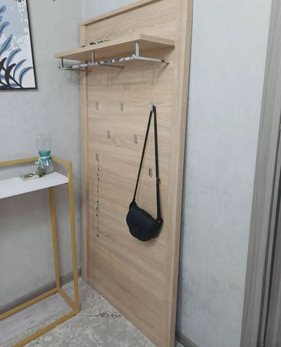 Продам обувницу и навесную вешалку