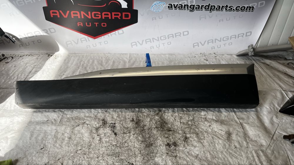 Peugeot 2008 2 лайстна предна лява