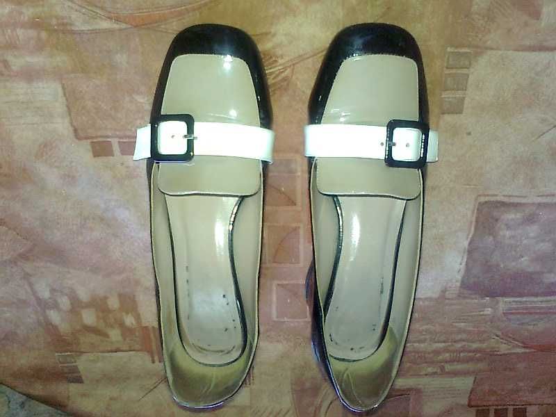 Дамски лачени обувки №38