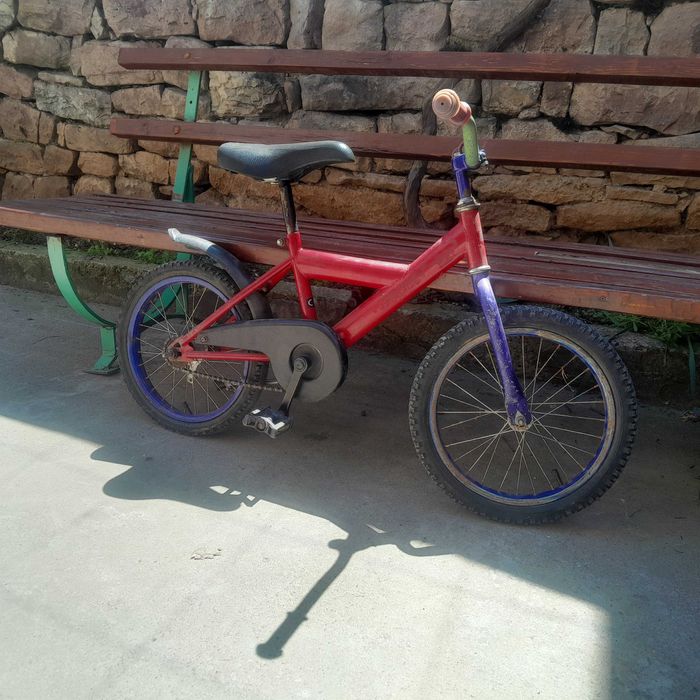 Продавам детски колело