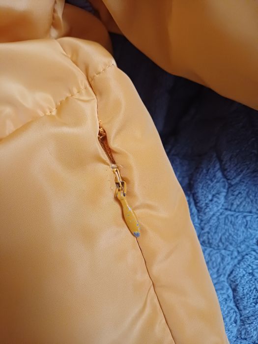 Geaca GUESS Mărimea M