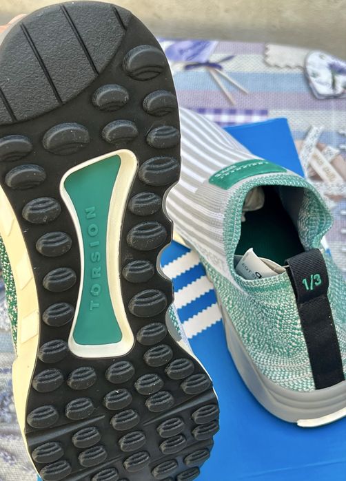 Vand pantofi sport marca Adidas model EQTSupport SK PK