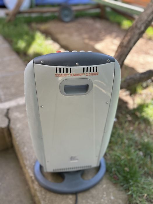 Radiator cu halogen