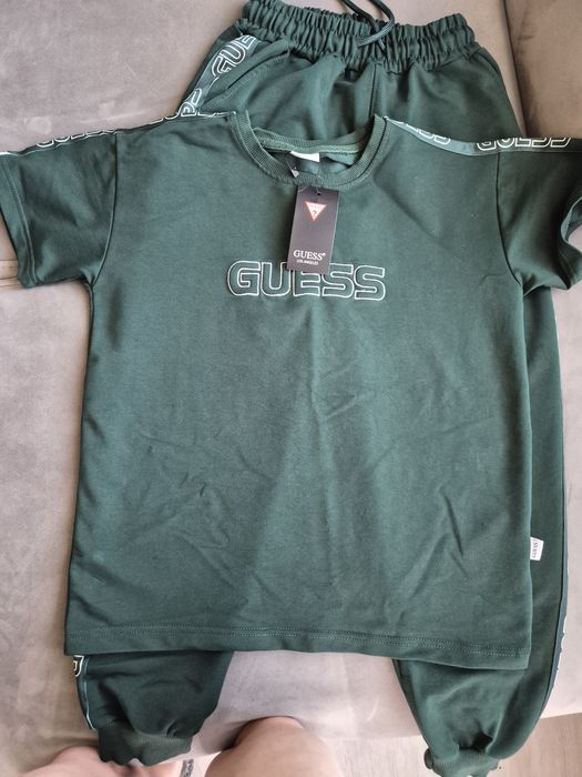 Дамски екип Guess!