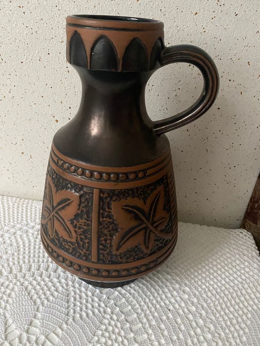 Керамична ваза красива