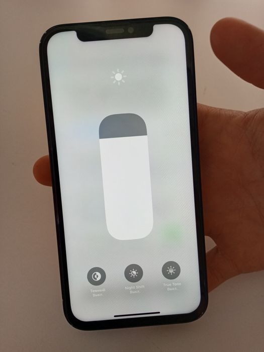 Продам iPhone 12