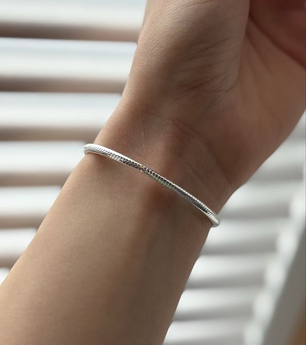 Bratara Noua cu Saculet