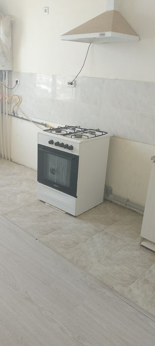 Термиз шахар мовара 37 дом 91 квартира 11 этаж, 12 этажли дом.