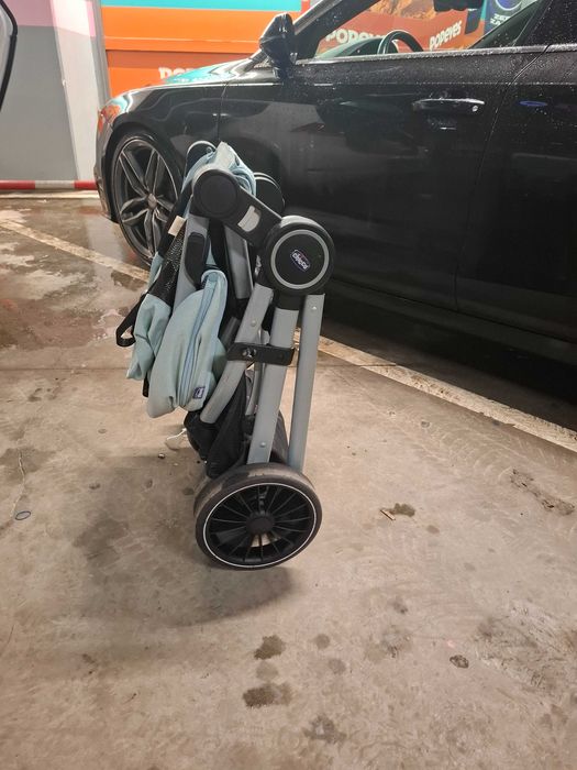 Carucior copii 3 in 1 Chicco potrivit de la 0 luni+ pliat compact