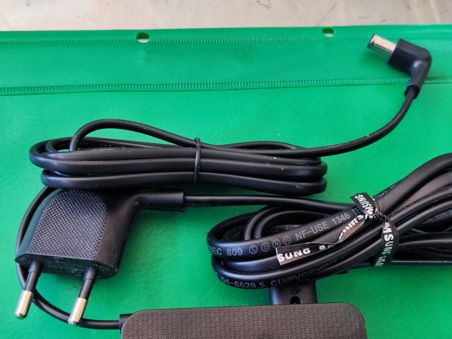 Оригинално зарядно за телевизор samsung