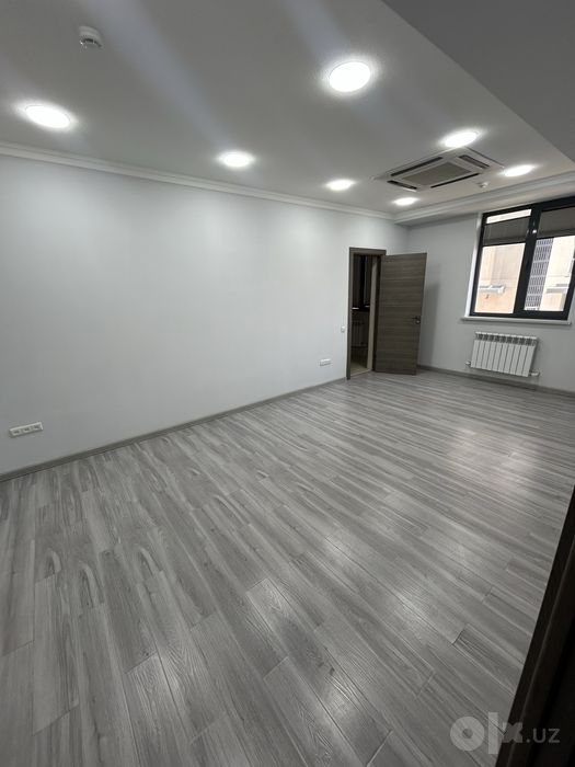 Офис 100 м²  в бизнес-центре NEW LEVEL