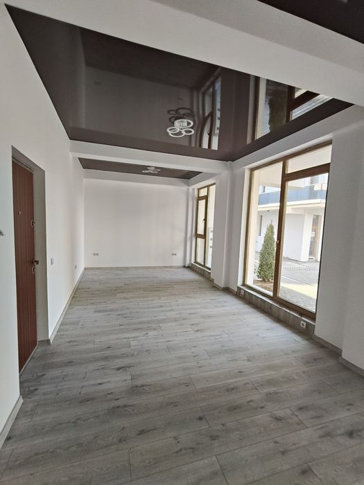 Spațiu de închiriat - 32 mp