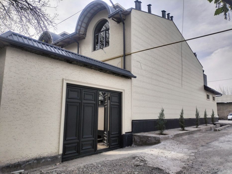 Продается коттеджи с балконом. Под потеку