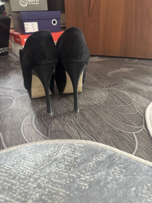 Б/у женский ботильон 38 размер замша