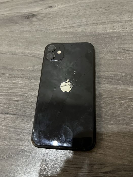 iPhone 11 black radnoy