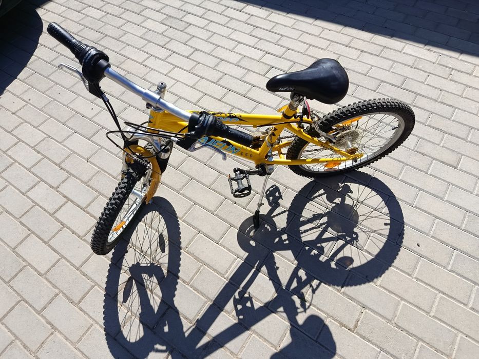 Bicicleta 20 cu suspensie față
