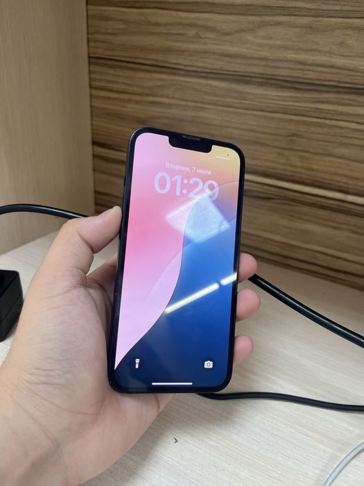 Продам Iphone 13 в отличном состояний