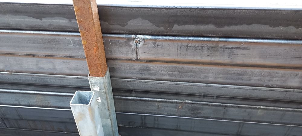 Черен профил 80х80х3, 6 метра дължина.