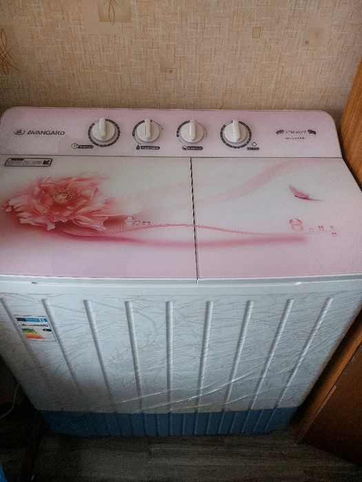 Продажа стиральной машинки Avangard .9kg большая удобная