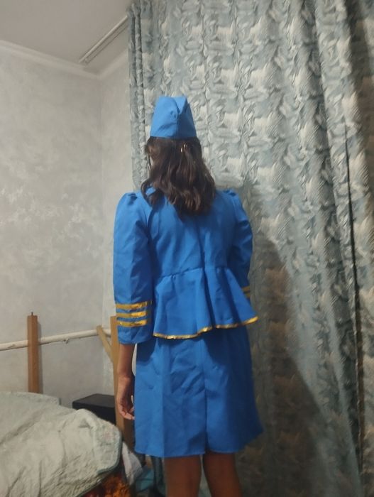 Продаю форму стюардесса