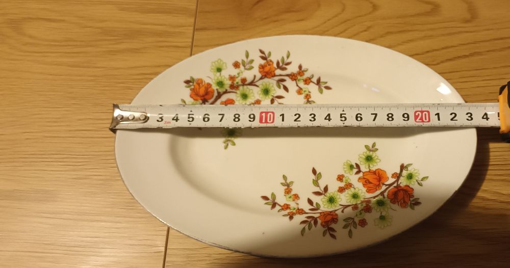 Български порцеланов сервиз от соца - супник, различни видове чинии