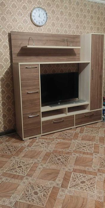 Продается  стенка  под ТВ для гостиной