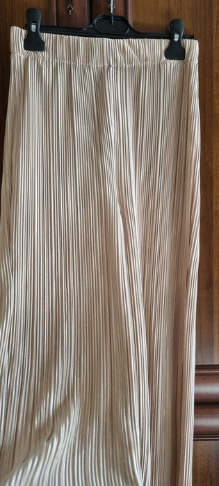 Pantaloni superbi de vara