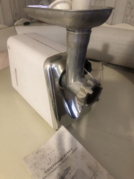 Элктромясорубка  бытовая
