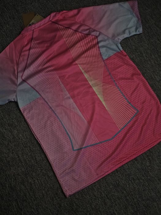 Tricou Barcelona roz