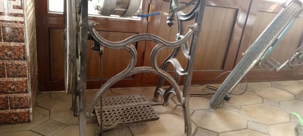 Машинка француский карнела год выпуска 1832 отиквар