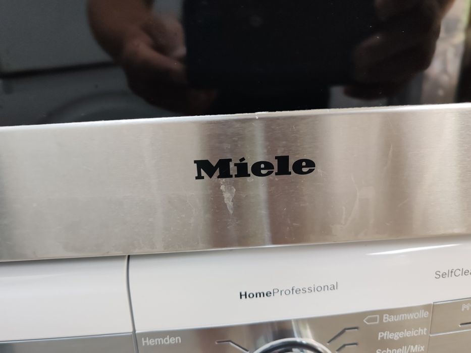 Иноксова фурна за вграждане  със само почистване Миеле Miele Made in Germany Pirolise 2 години Гаранция!