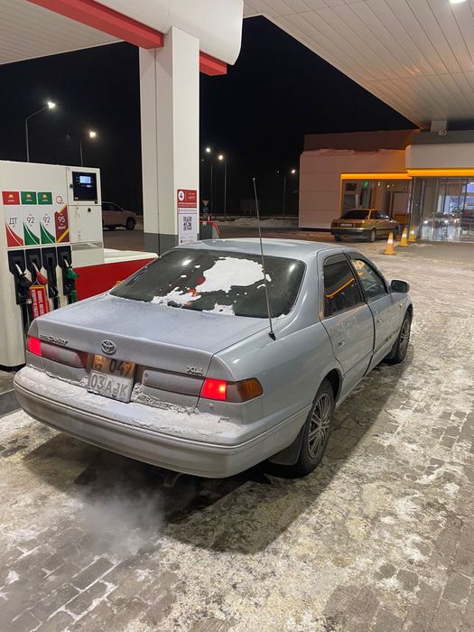 Продам срочно камри