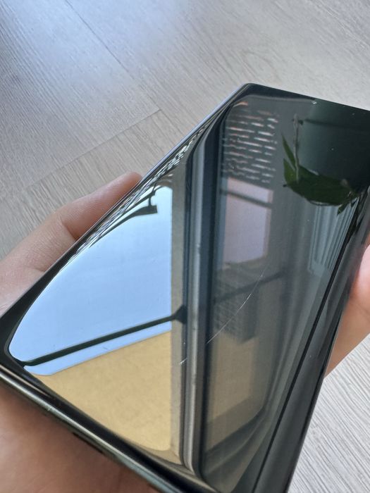 Motorola Edge 60 Pro & Samsung Galaxy Fit 3