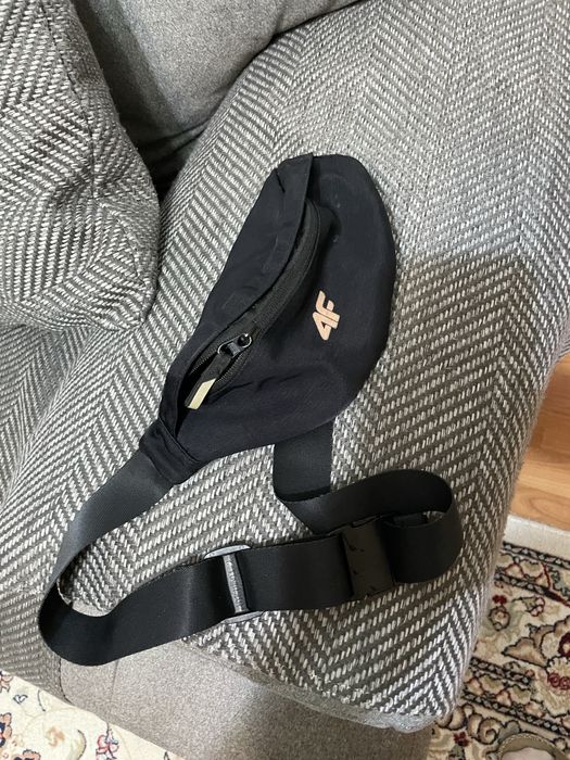 Из Вьетнама привезла, дешево!