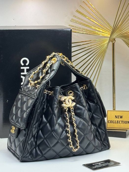 Geanta Chanel noua !!! Dimensiuni 27/22 !!!