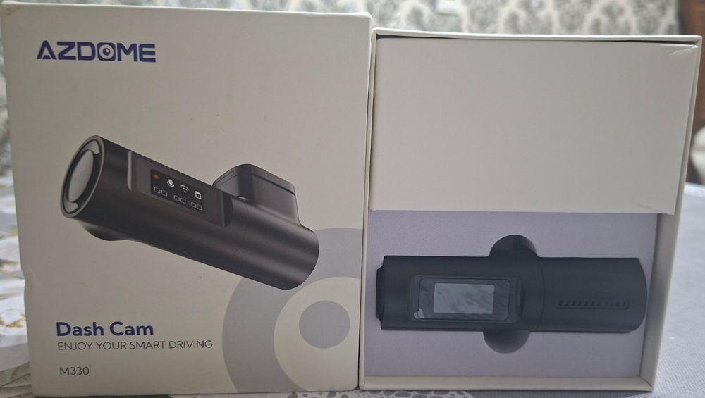 Продаётся видеорегистратор AZDOME M330. Запись в Full HD 1080P.