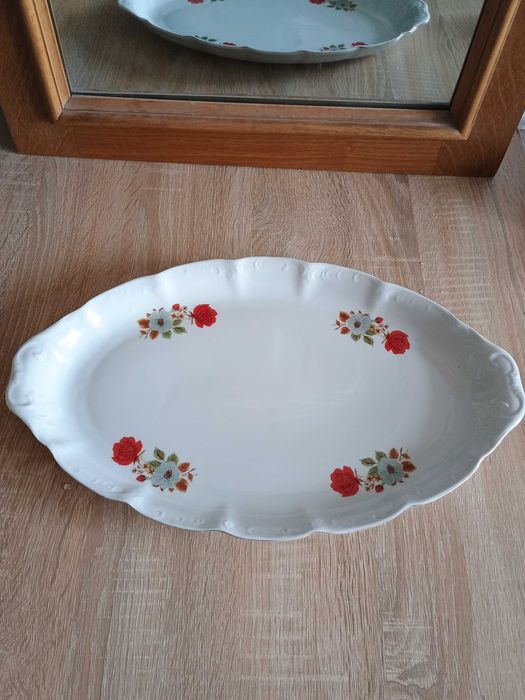 Platou de servire portelan Romanesc floral Arpo Curtea de Arges