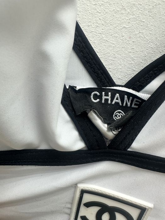 Costum de baie Chanel