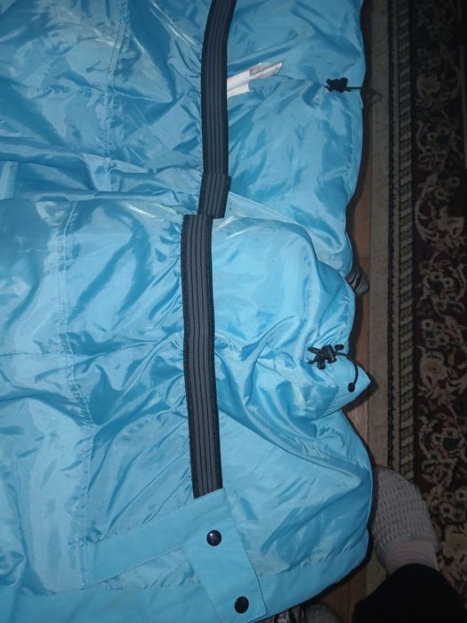 Продам пуховик для девочки