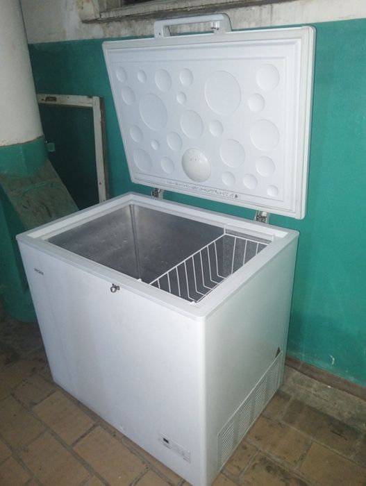 Продам морозильник