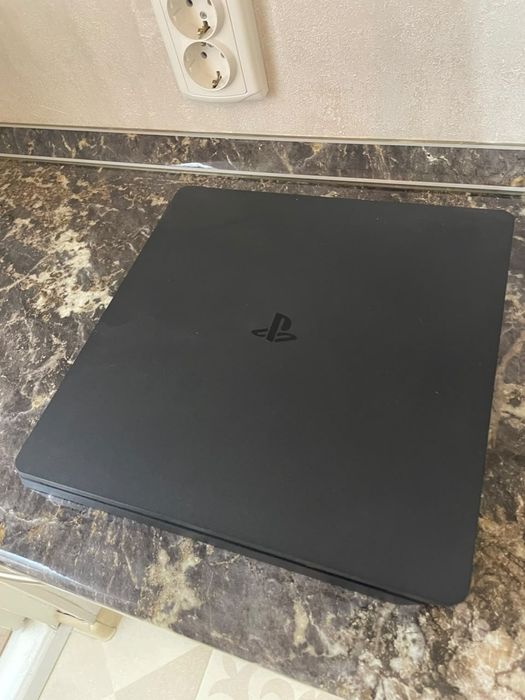 Playstation 4slim  7игр
